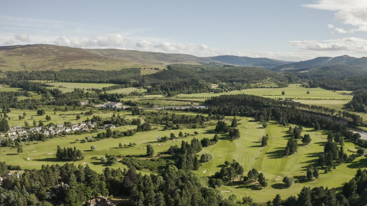 Hotel St Andrews House Ballater Esterno foto